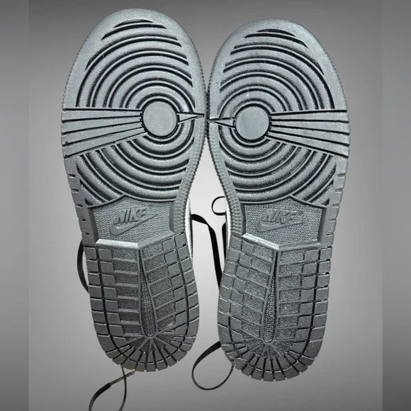 Nike Air Jordan 1 Mid SE "Wear Away" sneakers Size 4.5 Youth Authentic - Picture 11 of 12